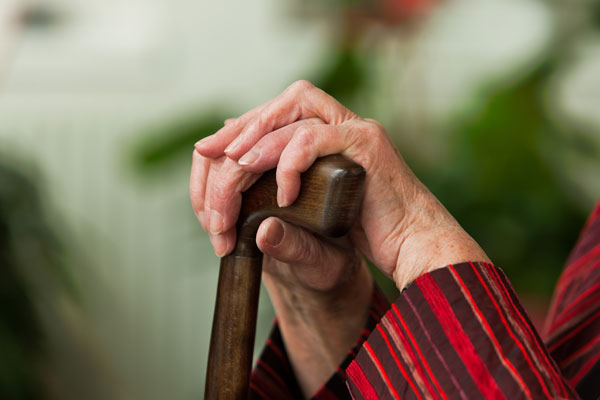 4 idées reçues (et recadrées) sur les personnes âgées